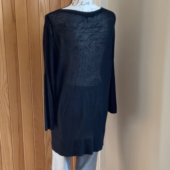 Autumn Cashmere lightweight (Viscose/Linen blend) semi sheer black Vneck sweater - Picture 3 of 8